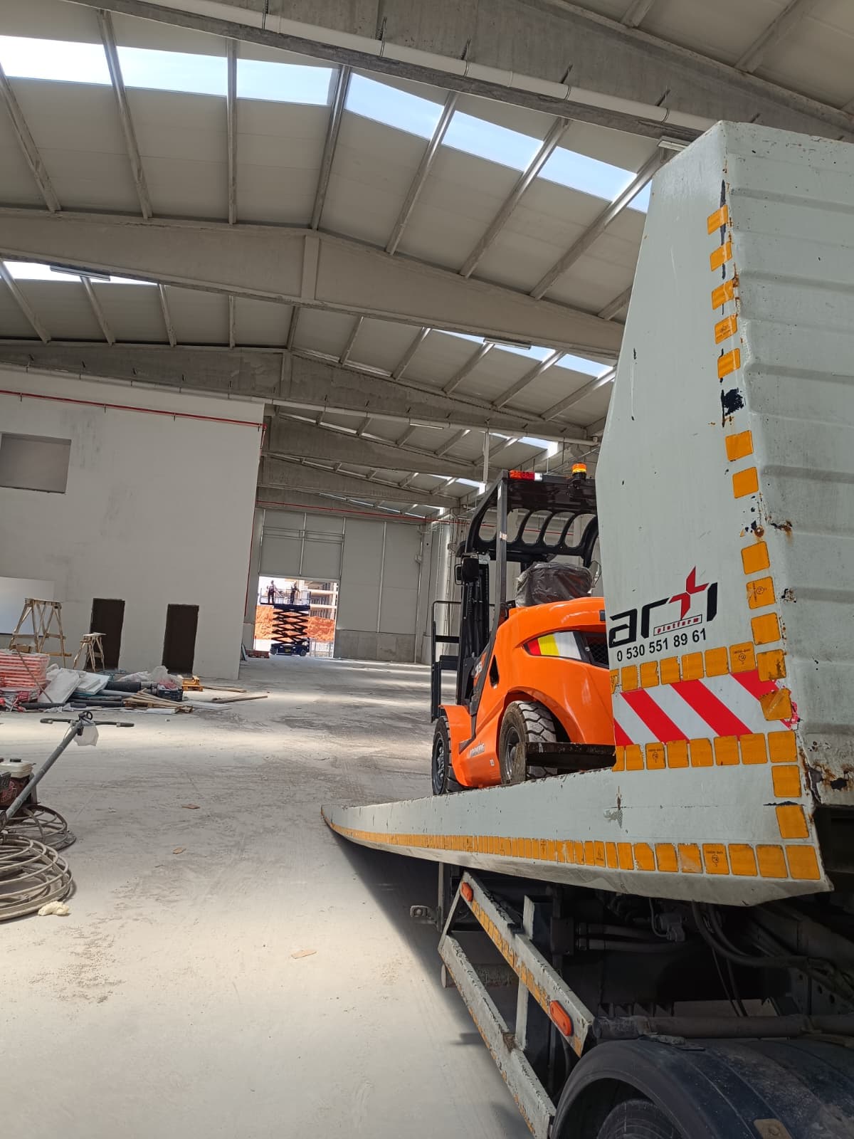 Saha teslimatı için araç yükleme
